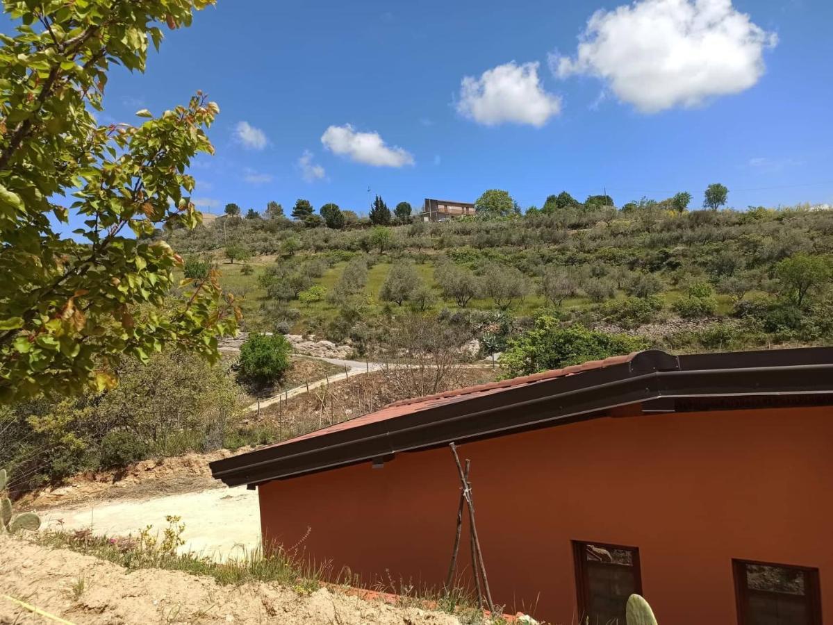 Hotel La Casa Dei Sogni Agira Esterno foto