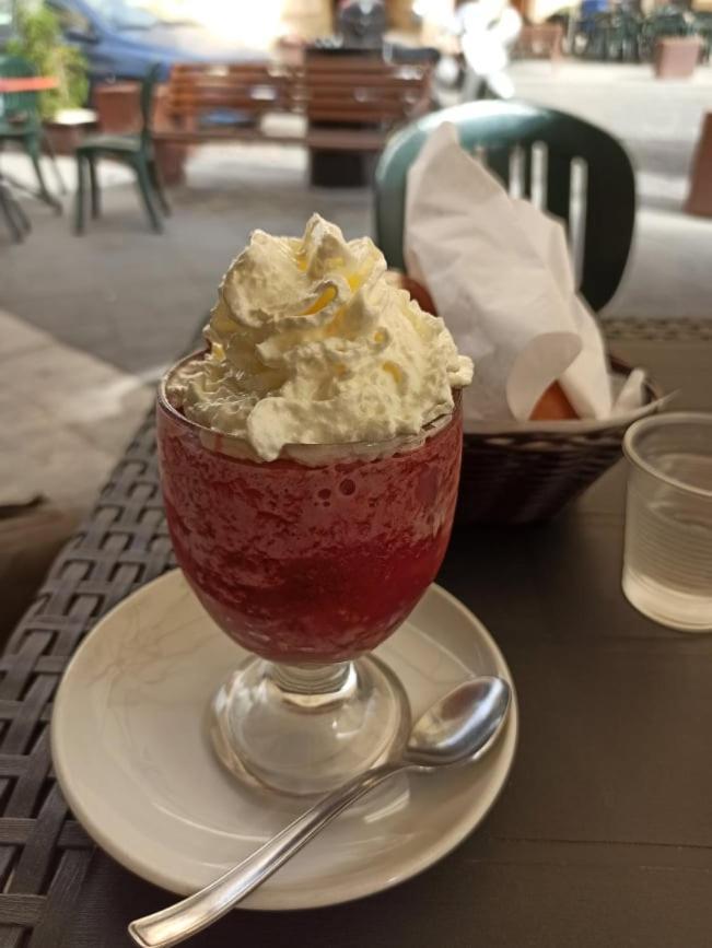 Hotel La Casa Dei Sogni Agira Esterno foto