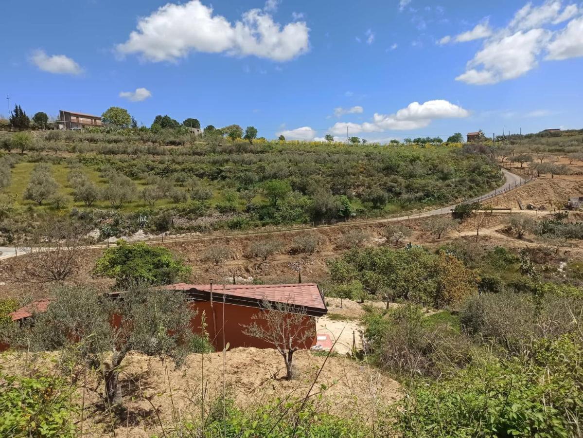 Hotel La Casa Dei Sogni Agira Esterno foto